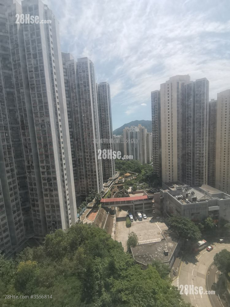 Tak Tin Estate Sell 4 Bedrooms , 1 Bathroom 531 ft² ( 49.3 m² )