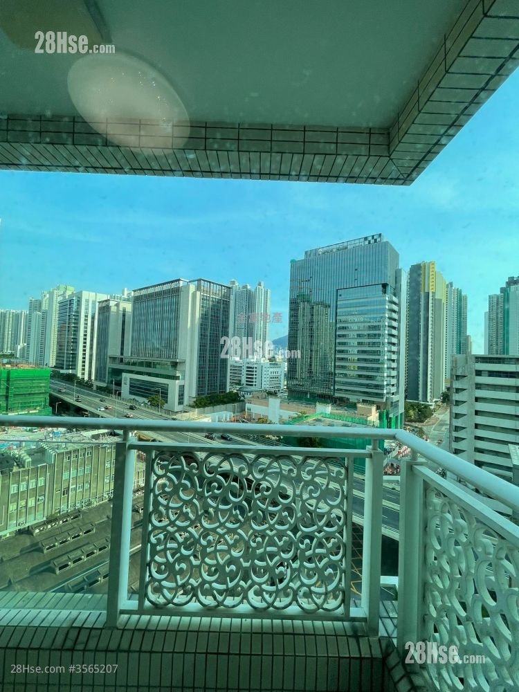 The Sparkle Rental 3 Bedrooms , 1 Bathroom 591 ft² ( 54.9 m² )