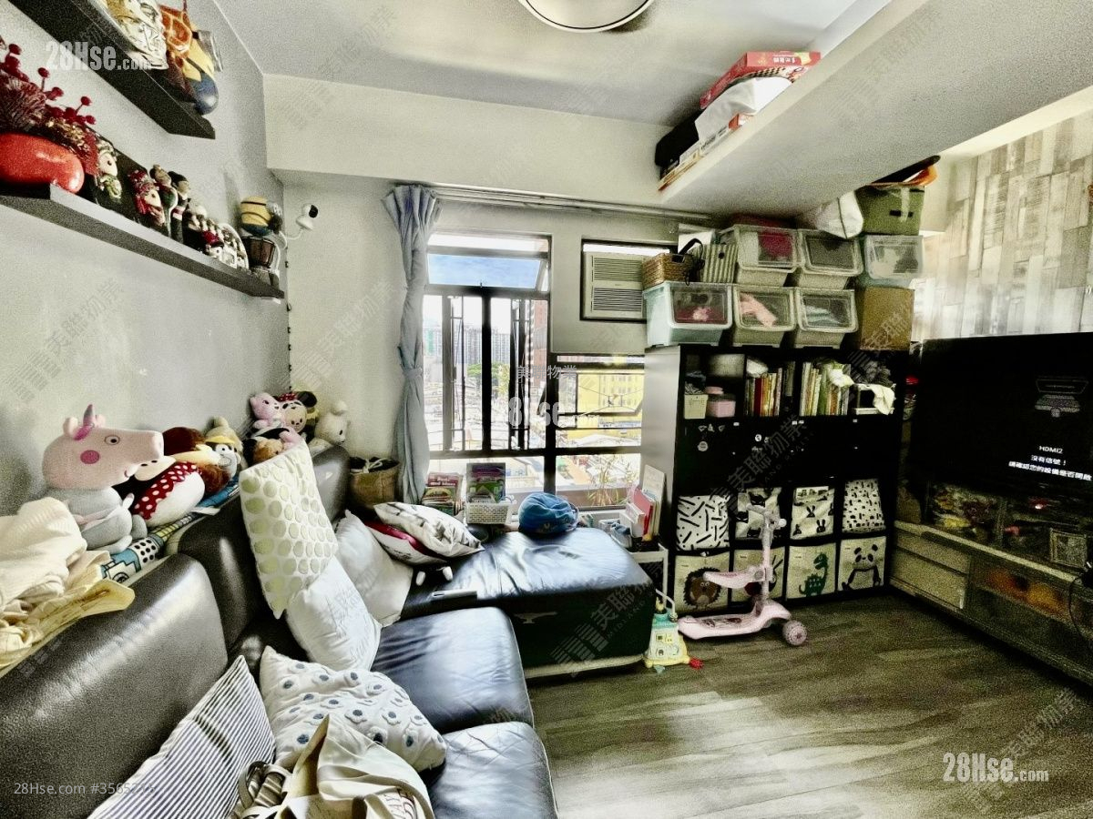 San Fung Building Sell 1 Bedroom 392 ft² ( 36.4 m² )