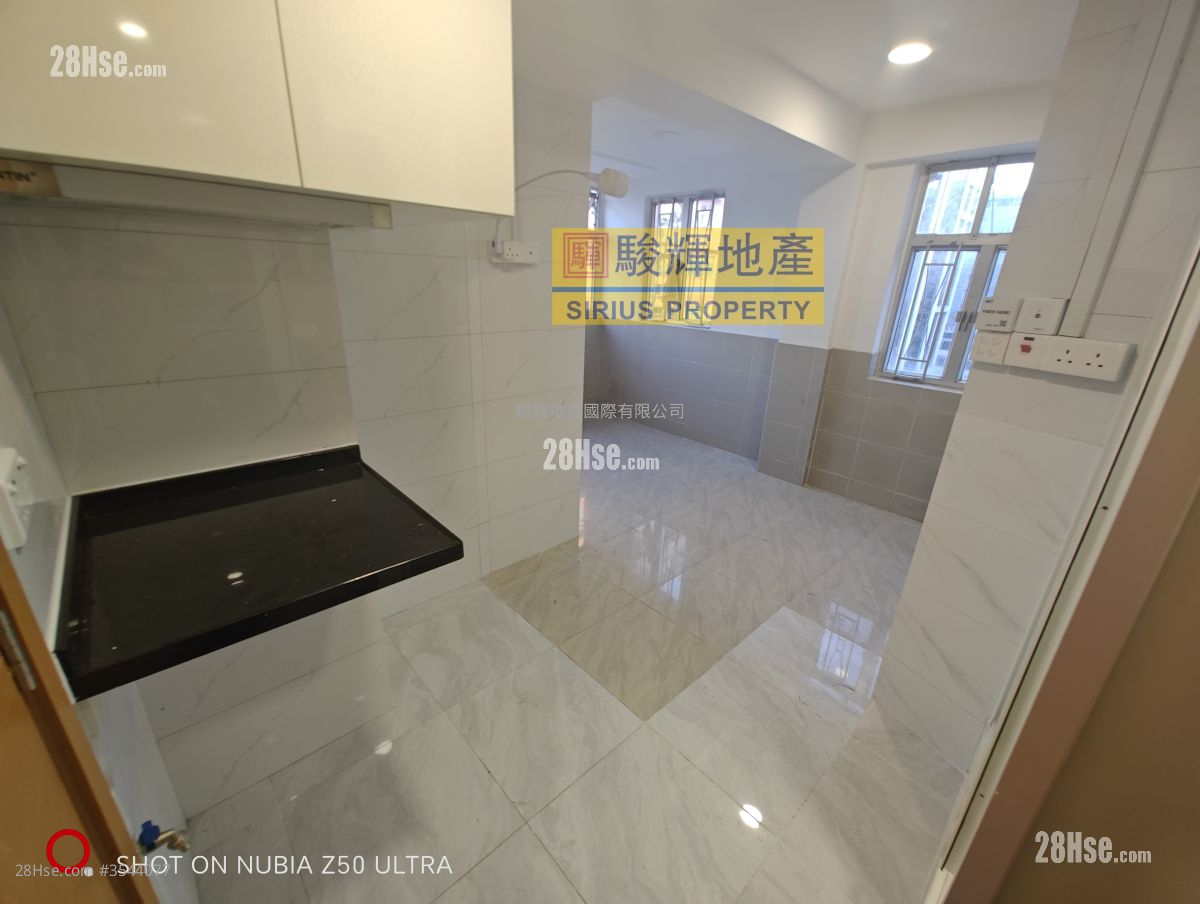 Yee Fai Building Rental Studio , 1 Bathroom 200 ft² ( 18.6 m² )