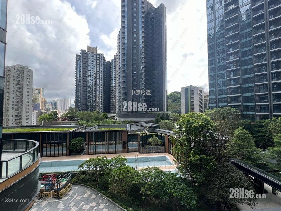 朗贤峯 租盘 899 平方尺 ( 83.5 平方米 )