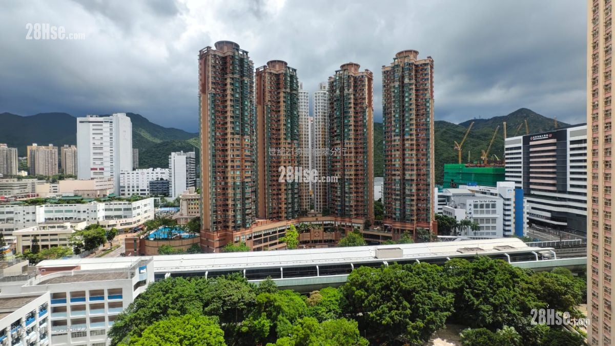 Yue Tin Court Sell 3 Bedrooms , 1 Bathroom 568 ft² ( 52.8 m² )