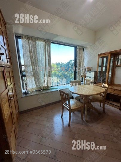 Noble Hill Rental 4 Bedrooms , 2 Bathrooms 1,209 ft² ( 112.3 m² )