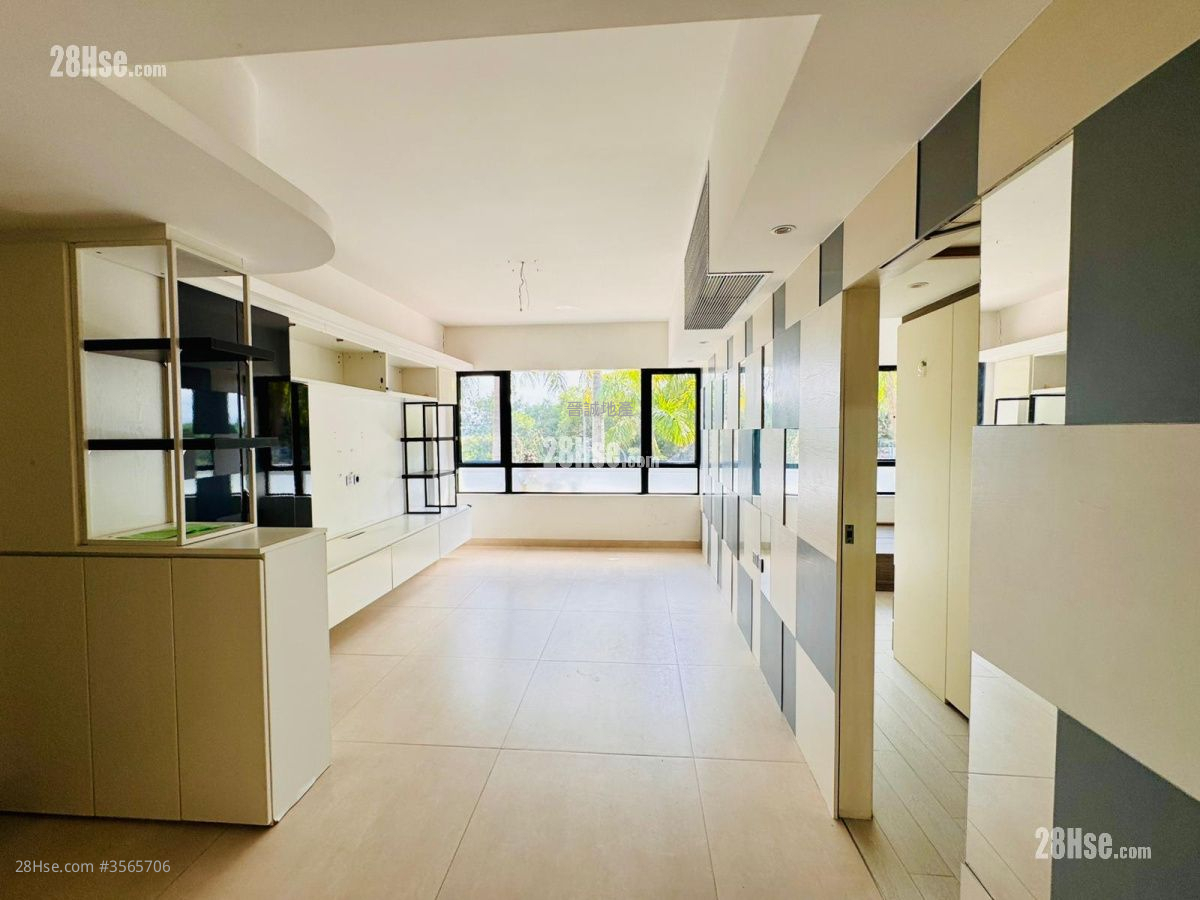Hong Kong Garden Sell 3 Bedrooms , 2 Bathrooms 946 ft² ( 87.9 m² )