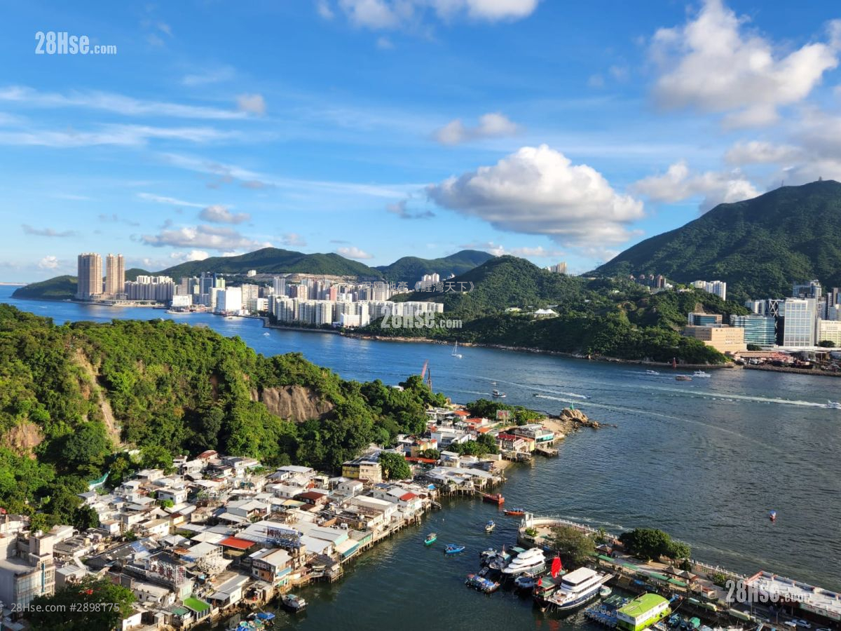 Canaryside Sell 2 Bedrooms , 1 Bathroom 441 ft² ( 41.0 m² )