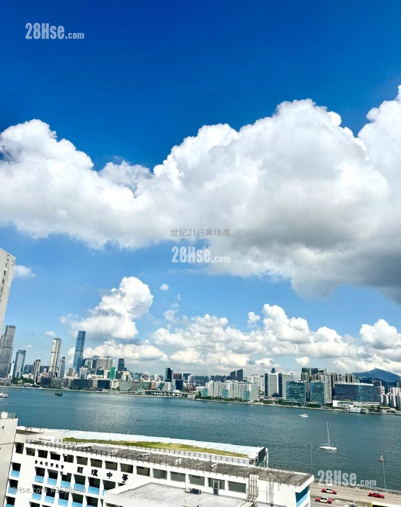 Seaview Building Sell 2 Bedrooms , 1 Bathroom 318 ft² ( 29.5 m² )