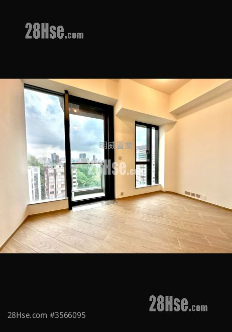 Garden Crescent Rental Studio 260 ft² ( 24.2 m² )