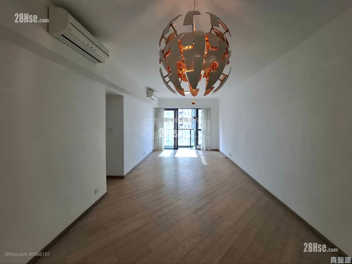The Visionary Sell 3 Bedrooms 1,160 ft² ( 107.8 m² )