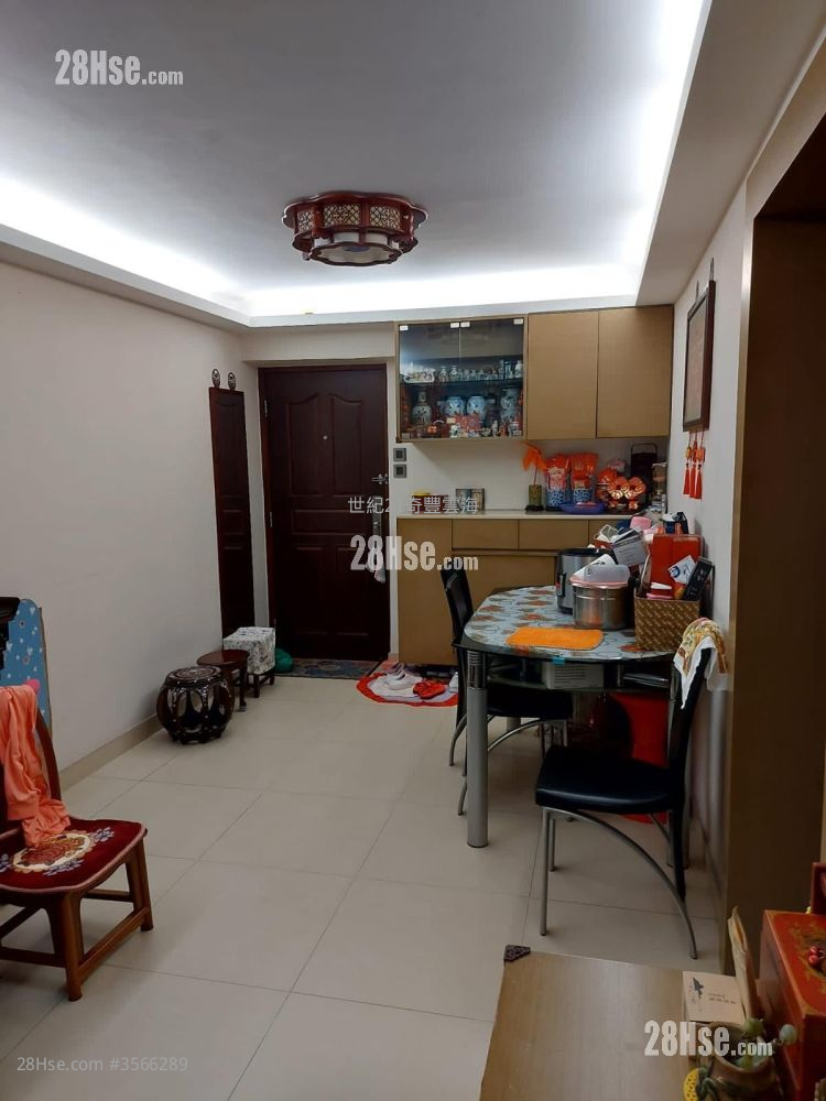 Yiu On Estate Sell 3 Bedrooms , 1 Bathroom 598 ft² ( 55.6 m² )