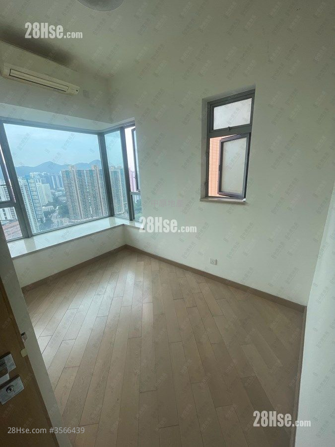 Century Gateway Sell 2 Bedrooms , 1 Bathroom 474 ft² ( 44.0 m² )