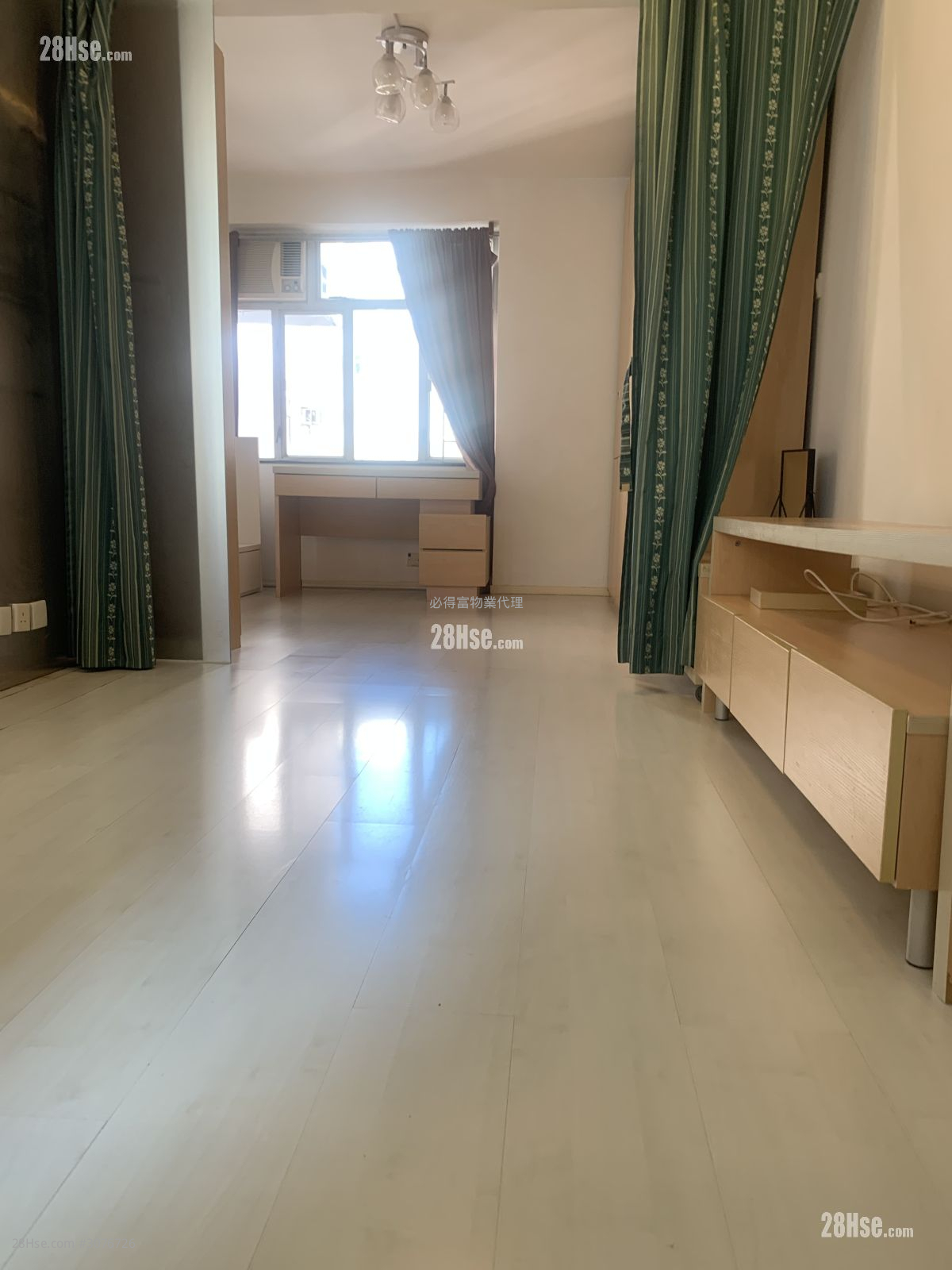 Sun Sing Centre Rental 1 Bedroom , 1 Bathroom 367 ft² ( 34.1 m² )