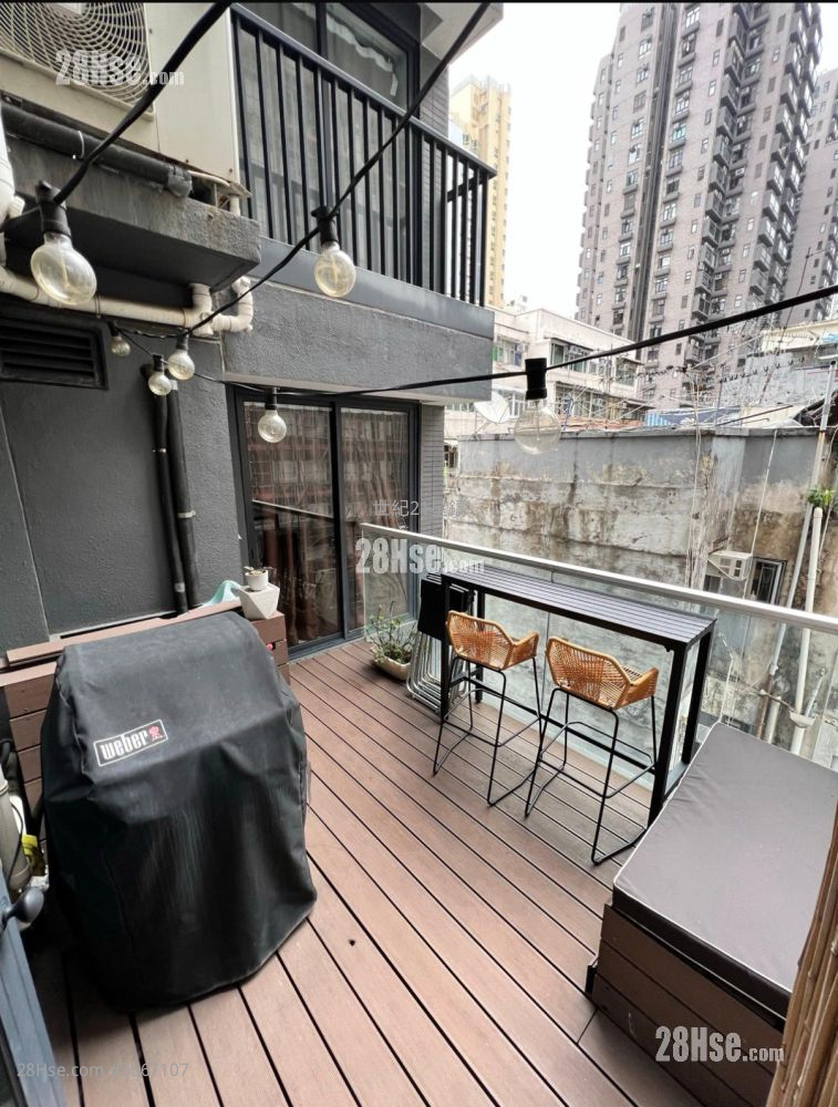 Altro Sell 2 Bedrooms , 1 Bathroom 385 ft² ( 35.8 m² )