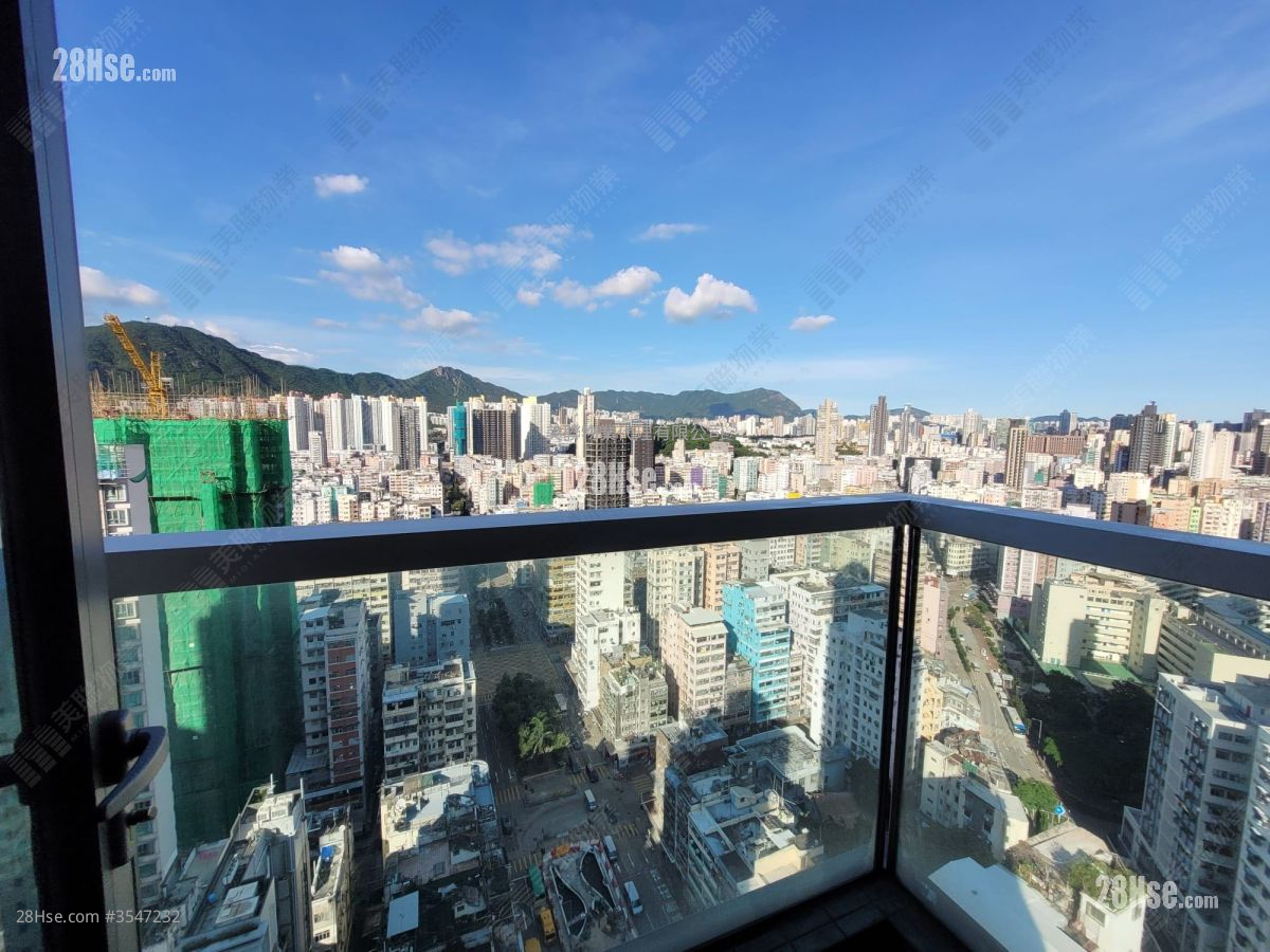 Park One Rental 3 Bedrooms , 1 Bathroom 418 ft² ( 38.8 m² )