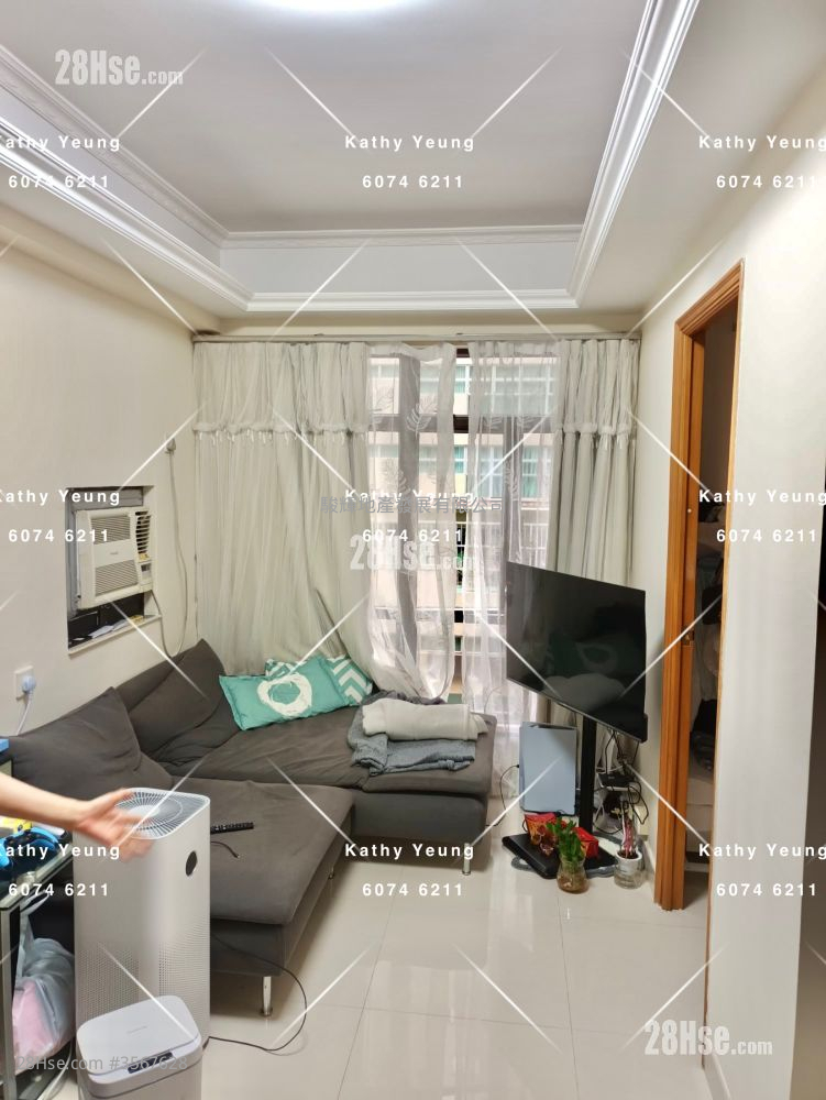 Prat Mansions Rental 2 Bedrooms , 1 Bathroom 413 ft² ( 38.4 m² )