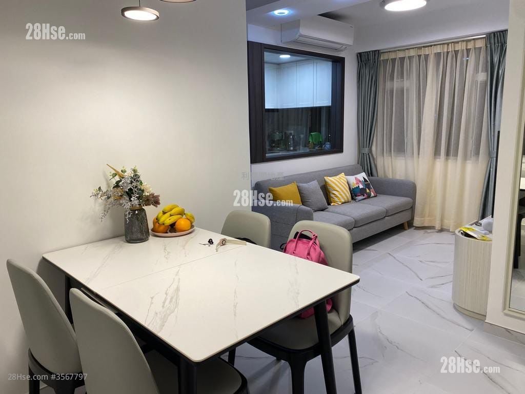 Richland Gardens Sell 2 Bedrooms 407 ft² ( 37.8 m² )