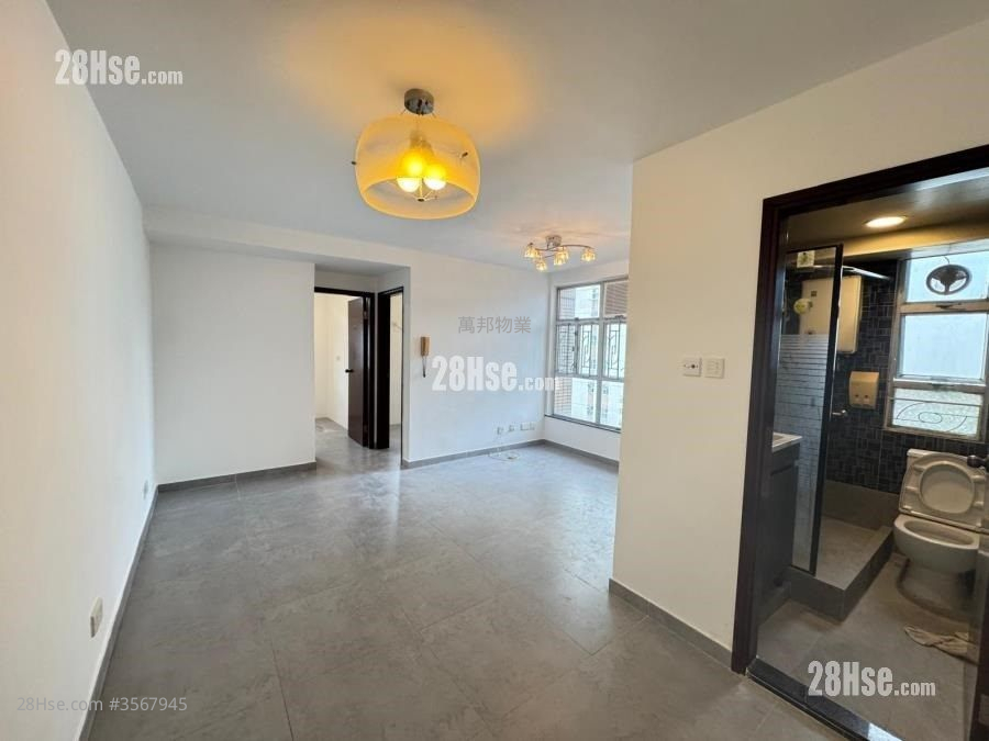 Ting Nga Court Sell 2 Bedrooms , 1 Bathroom 495 ft² ( 46.0 m² )