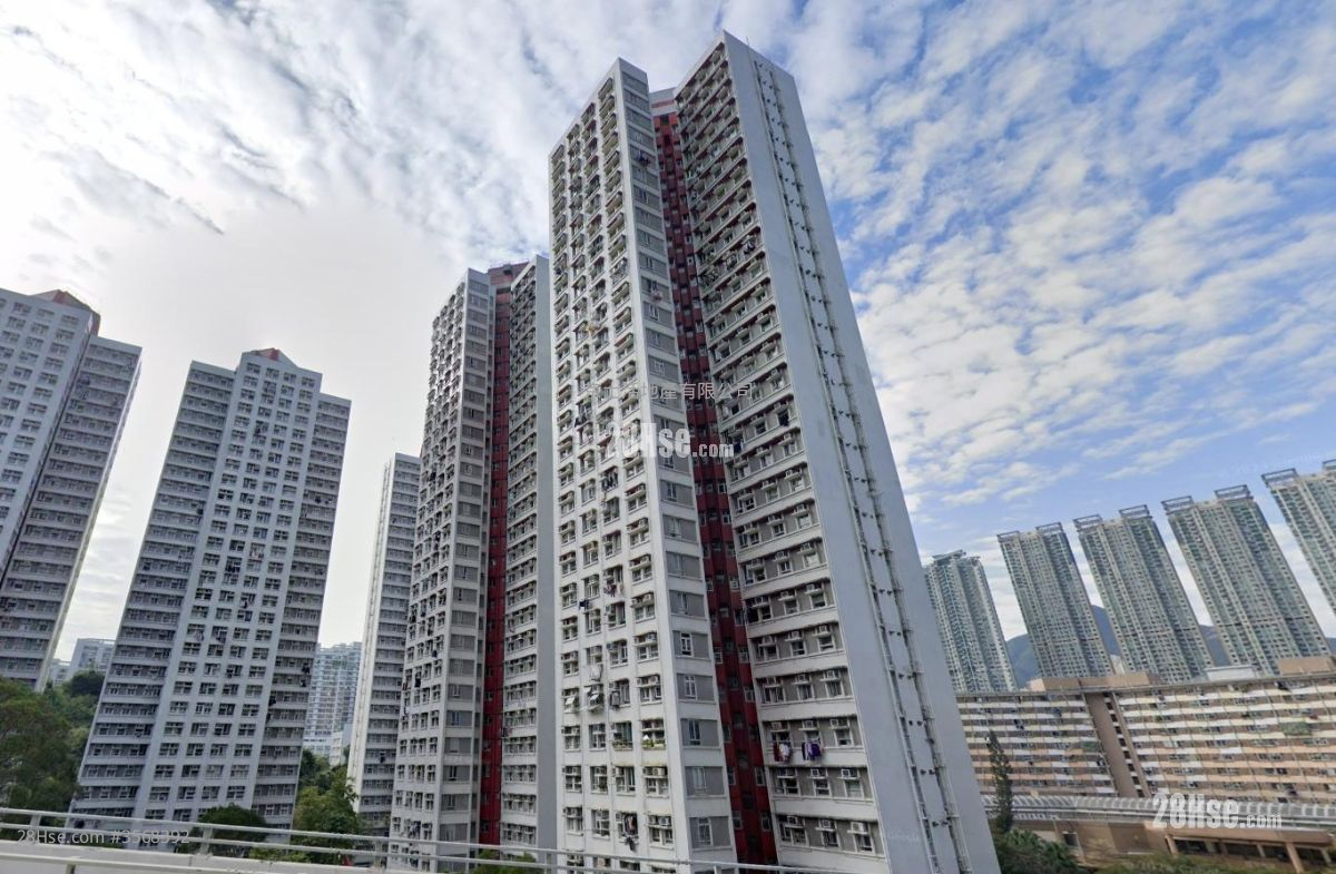 King Tin Court Sell 2 Bedrooms , 1 Bathroom 483 ft² ( 44.9 m² )