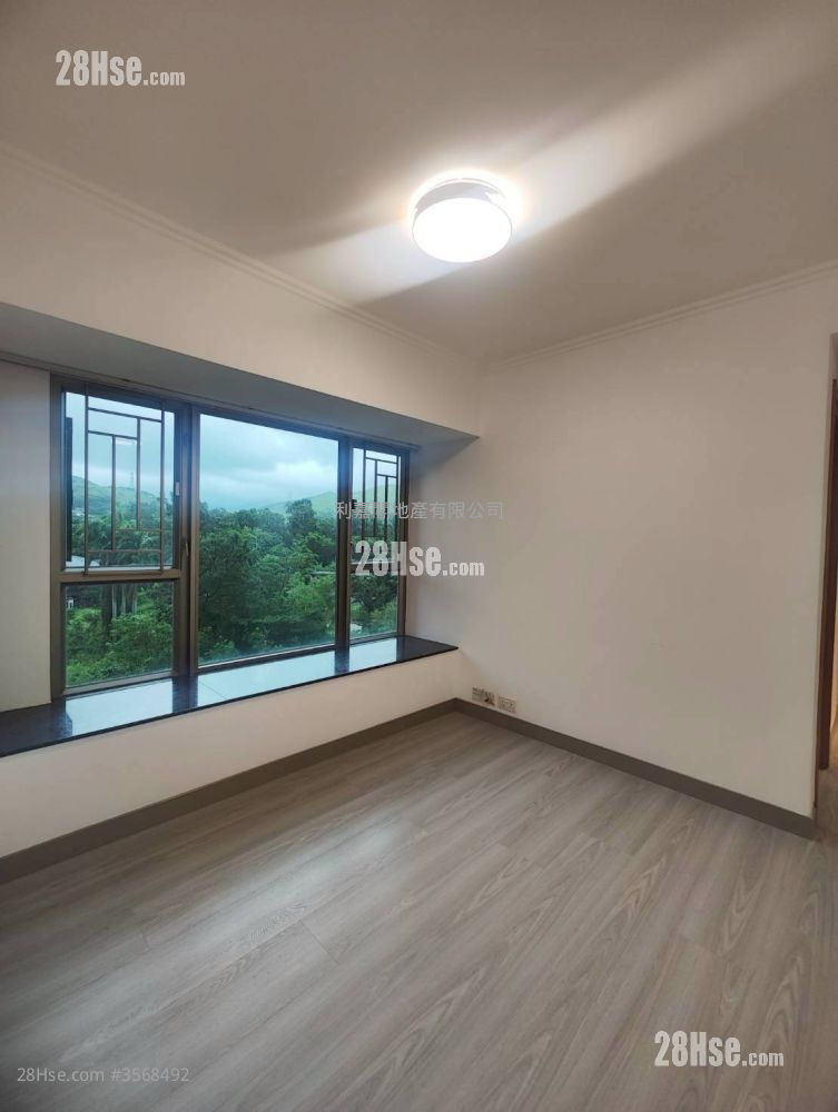 Yoho Town Sell 3 Bedrooms 516 ft² ( 47.9 m² )