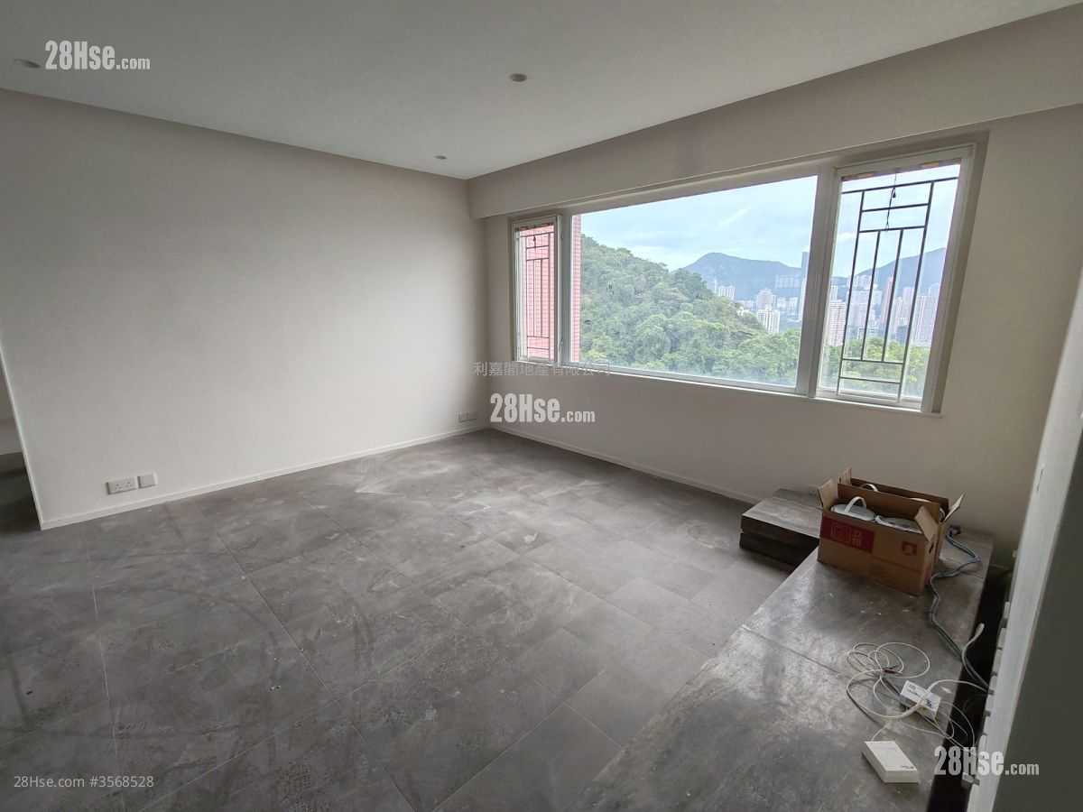 Evelyn Towers Rental 3 Bedrooms , 1 Bathroom 1,063 ft² ( 98.8 m² )