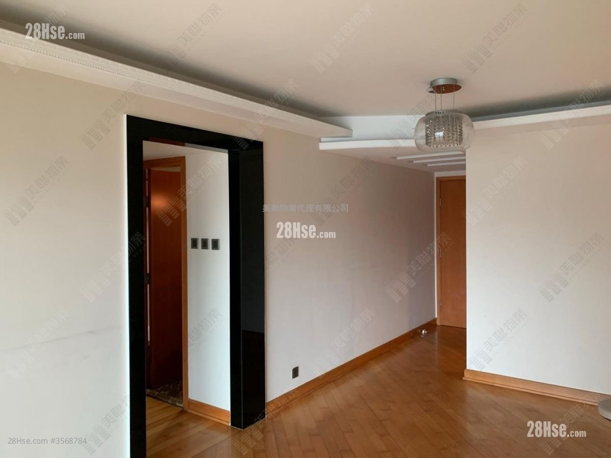 Park Central Rental 3 Bedrooms , 2 Bathrooms 665 ft² ( 61.8 m² )