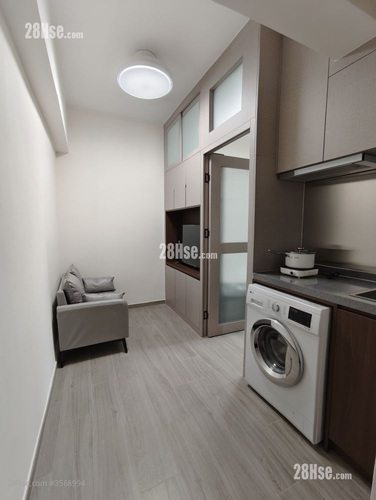 Majestic Apartments Rental 1 Bedroom , 1 Bathroom 180 ft² ( 16.7 m² )