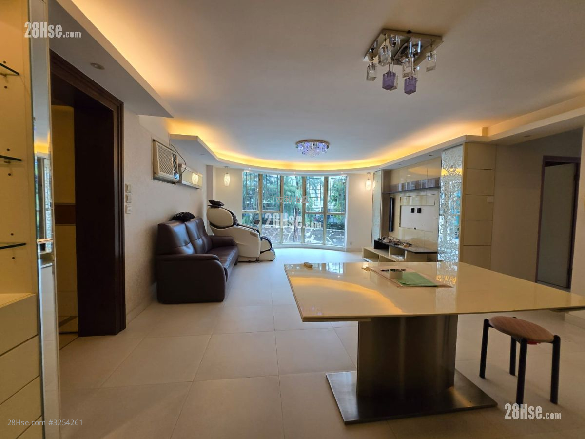 The Astoria Rental 3 Bedrooms , 2 Bathrooms 1,056 ft² ( 98.1 m² )