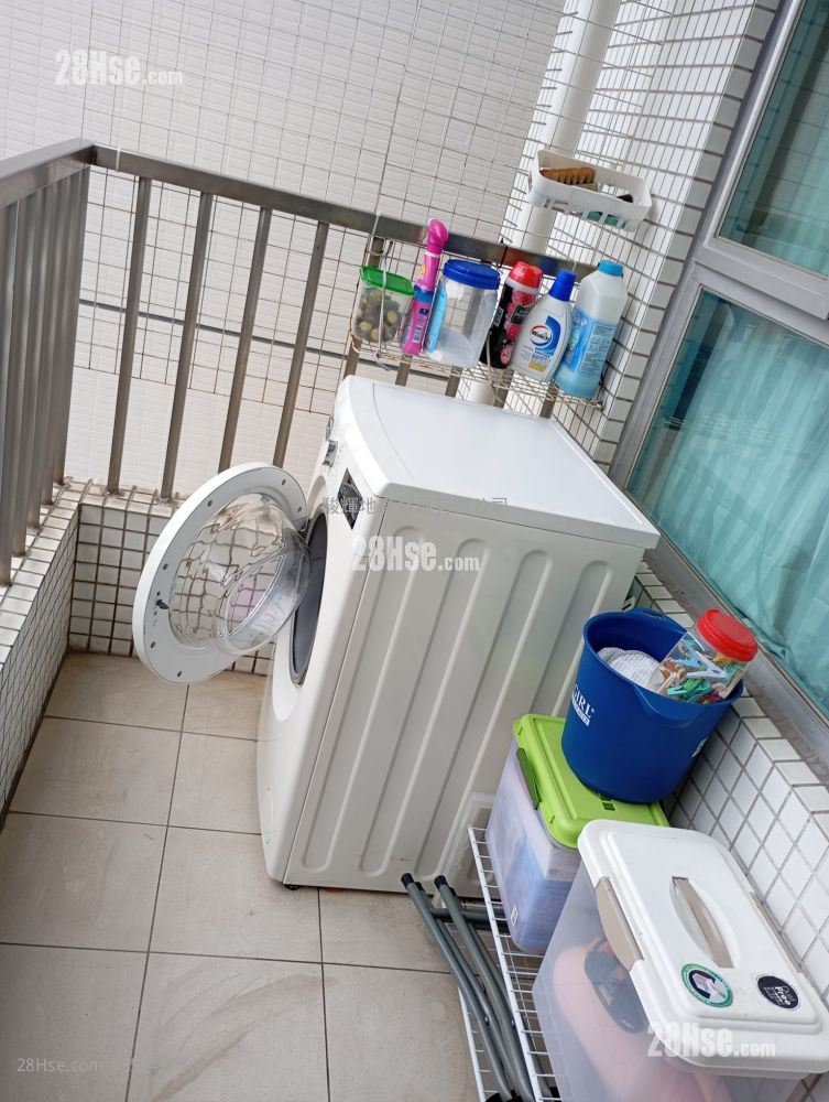 Fortune Court Sell 2 Bedrooms , 1 Bathroom 324 ft² ( 30.1 m² )