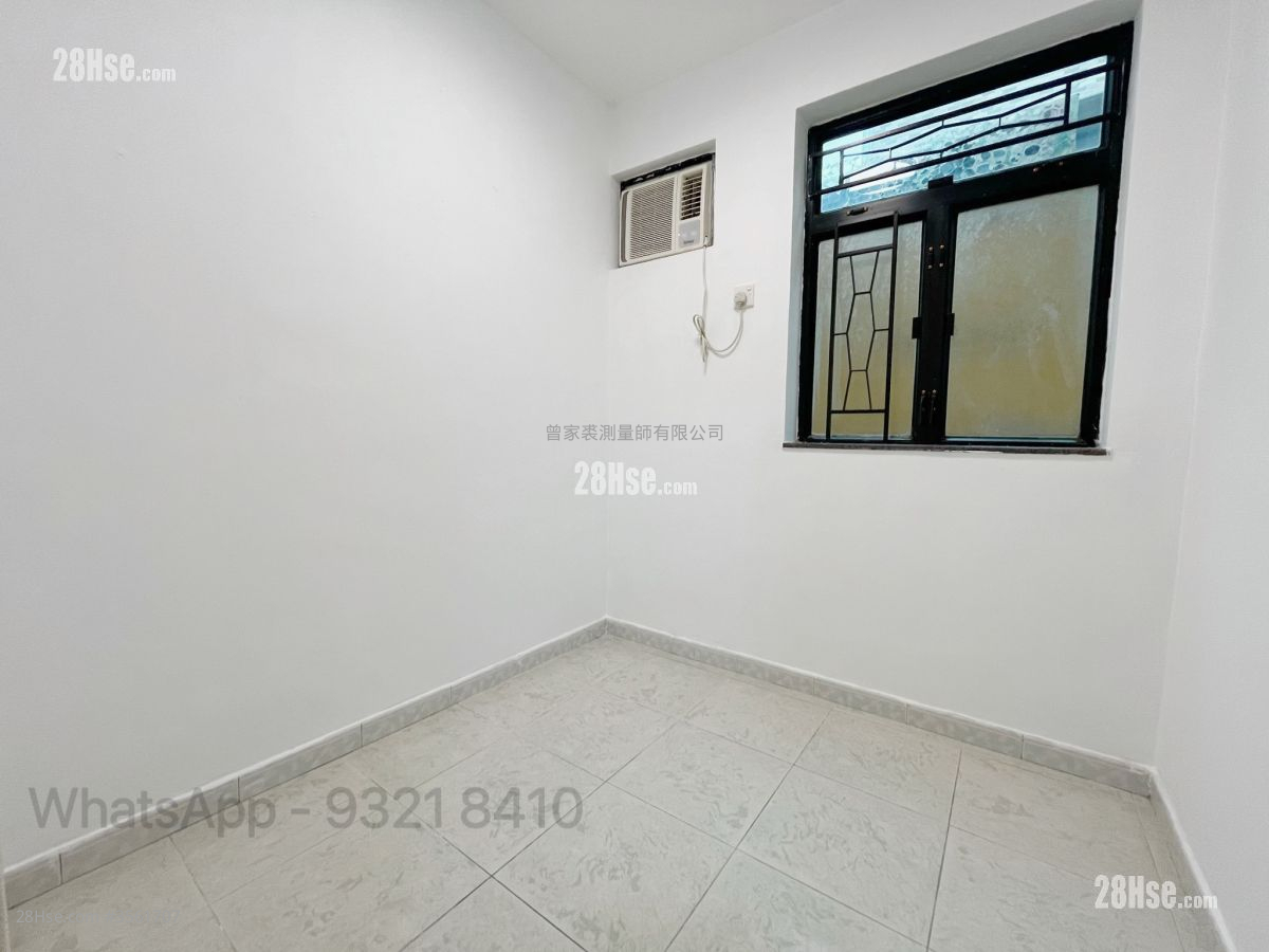 Village Rental 2 Bedrooms , 1 Bathroom 450 ft² ( 41.8 m² ) Village Rental 2 Bedrooms , 1 Bathroom 450 ft² ( 41.8 m² )