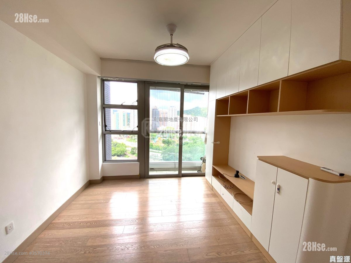 The Golden Gate Rental 3 Bedrooms , 2 Bathrooms 842 ft² ( 78.2 m² )