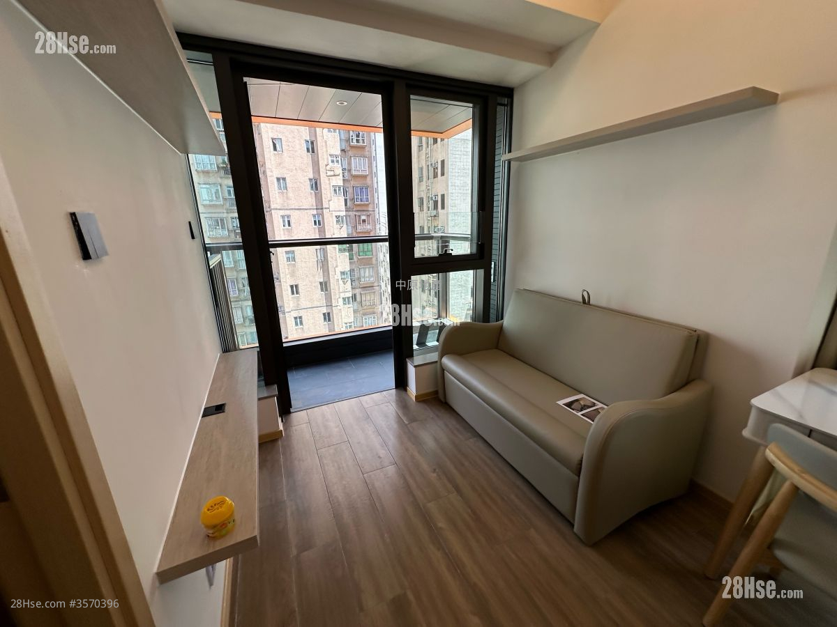 Bright Moon Rental 2 Bedrooms , 1 Bathroom 404 ft² ( 37.5 m² )