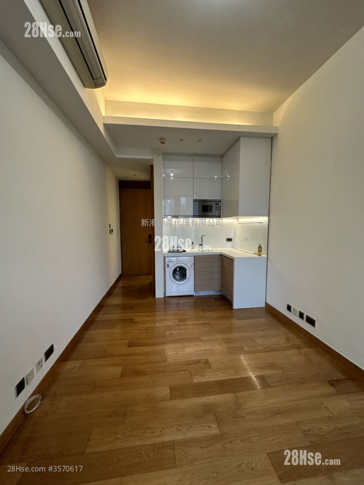 My Place Sell Studio , 1 Bathroom 255 ft² ( 23.7 m² )