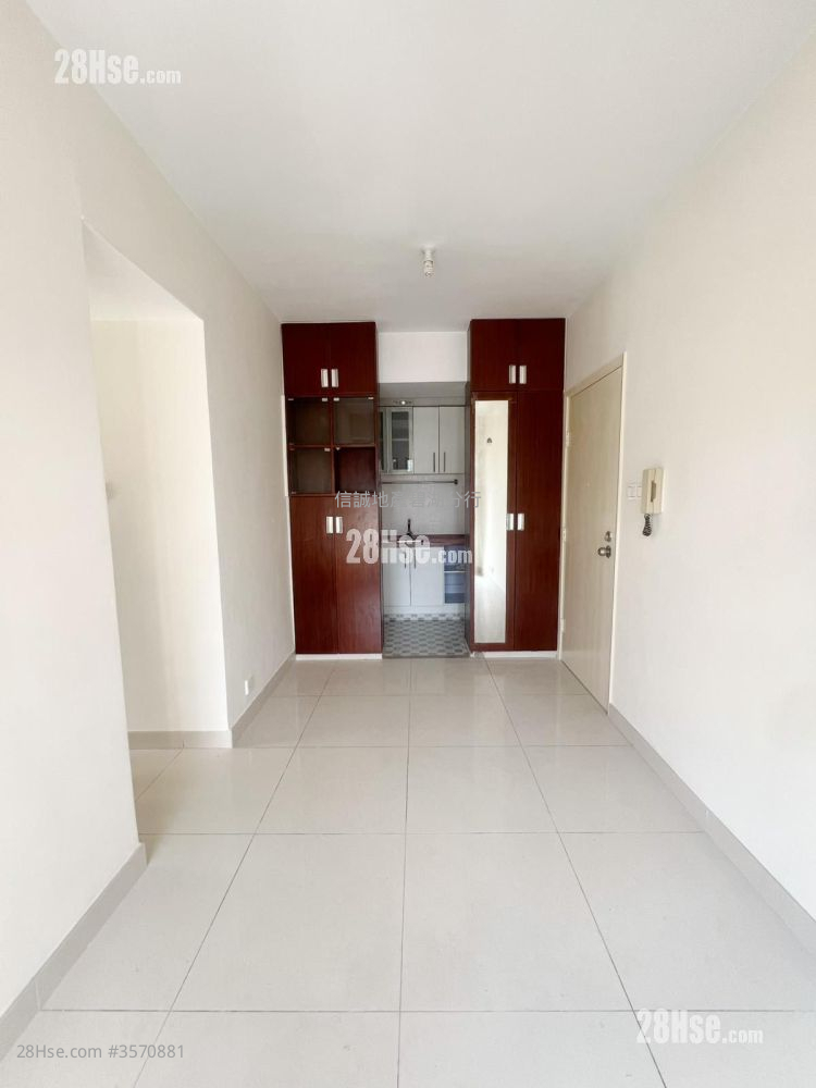 San Fung Building Sell 3 Bedrooms , 1 Bathroom 392 ft² ( 36.4 m² )