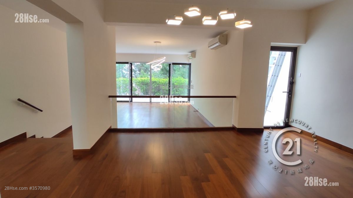 Discovery Bay Sell 4 Bedrooms , 4 Bathrooms 2,566 ft² ( 238.4 m² )