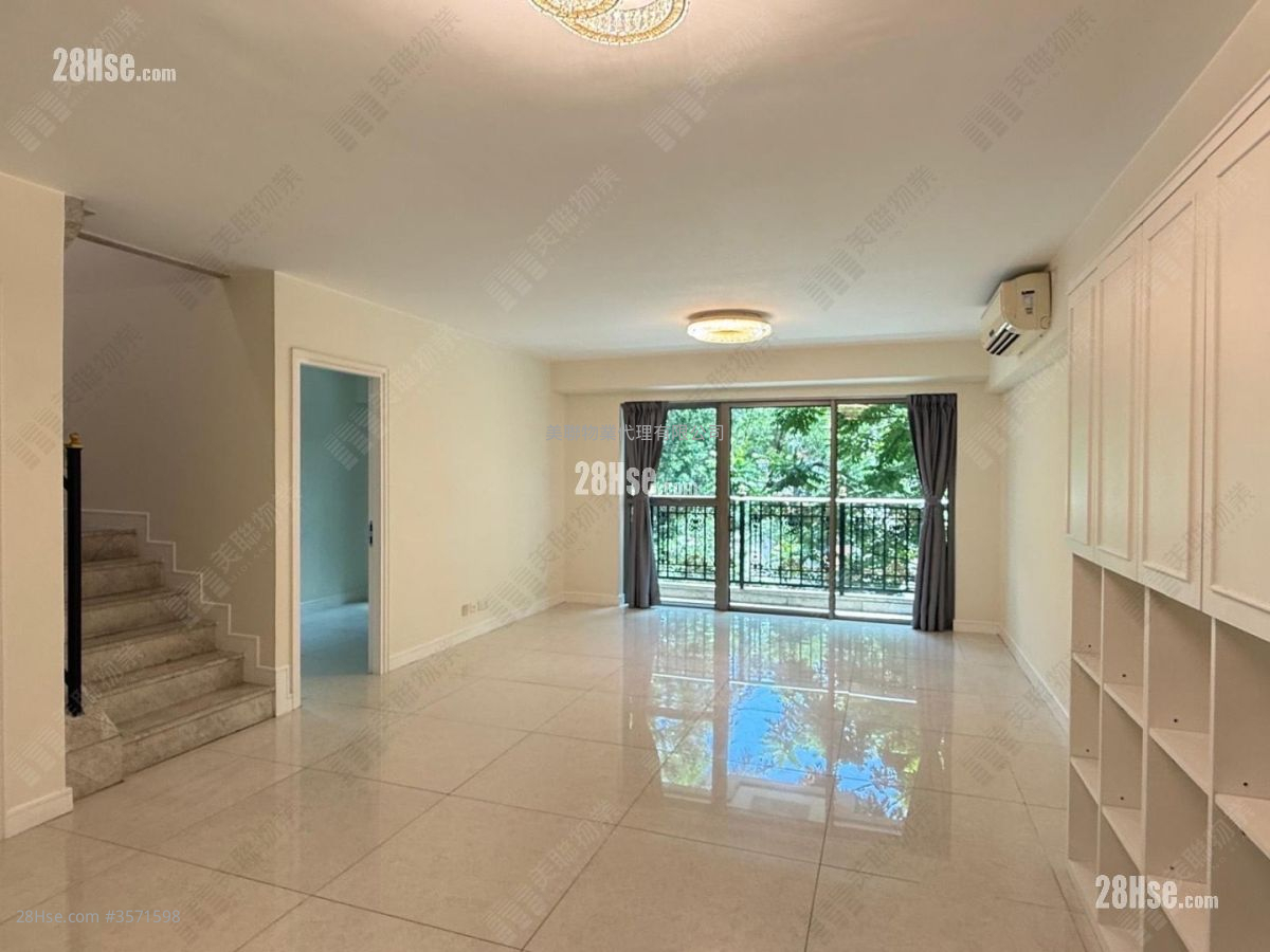 Le Chateau Rental 4 Bedrooms , 3 Bathrooms 1,615 ft² ( 150.0 m² )