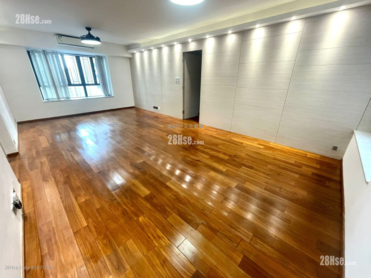 Elegant Villa Rental 4 Bedrooms , 3 Bathrooms 1,349 ft² ( 125.3 m² )