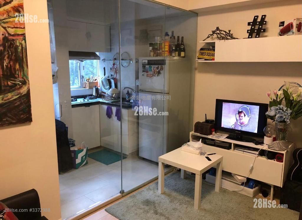 Lai Yan Lau Sell 1 Bedroom , 1 Bathroom 304 ft² ( 28.2 m² )