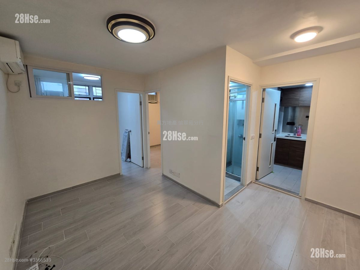 Kam Fai Court Sell 2 Bedrooms , 1 Bathroom 381 ft² ( 35.4 m² )