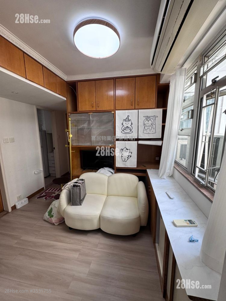 Merlin Centre Rental 2 Bedrooms , 1 Bathroom 280 ft² ( 26.0 m² )