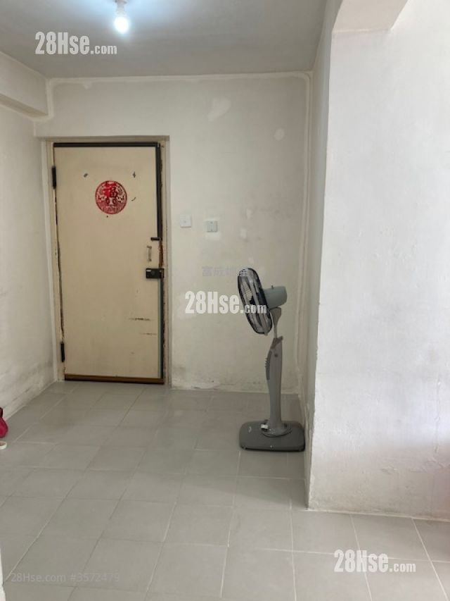 Ho Shun King Building Sell 2 Bedrooms , 2 Bathrooms 358 ft² ( 33.3 m² )