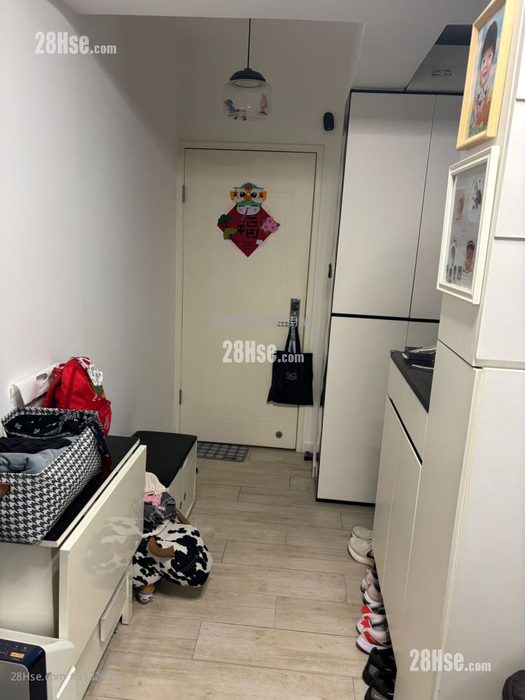 Po Tin Building Sell 1 Bedroom , 1 Bathroom 318 ft² ( 29.5 m² )