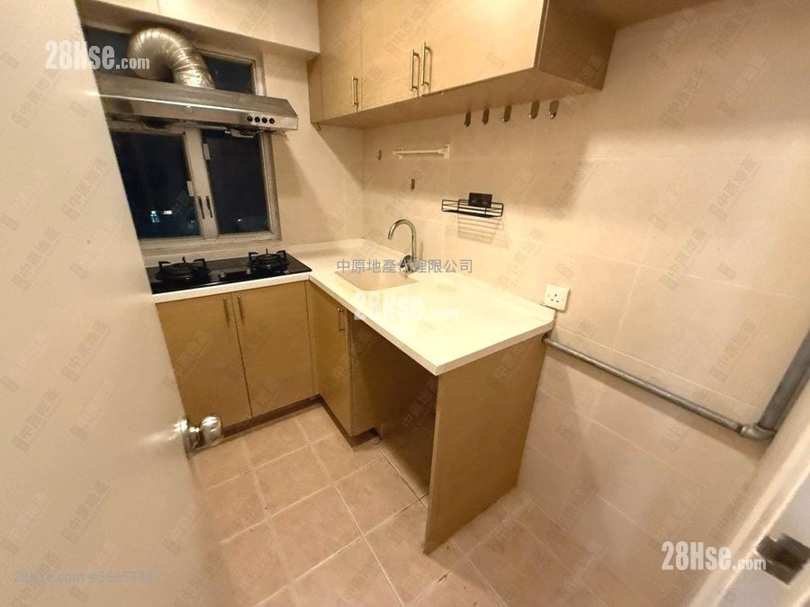Tsuen Kam Centre Rental 2 Bedrooms , 1 Bathroom 375 ft² ( 34.8 m² )