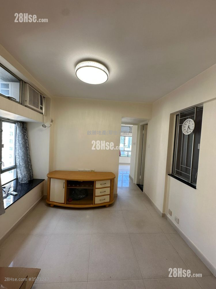 Greenfield Garden Rental 2 Bedrooms , 1 Bathroom 365 ft² ( 33.9 m² )