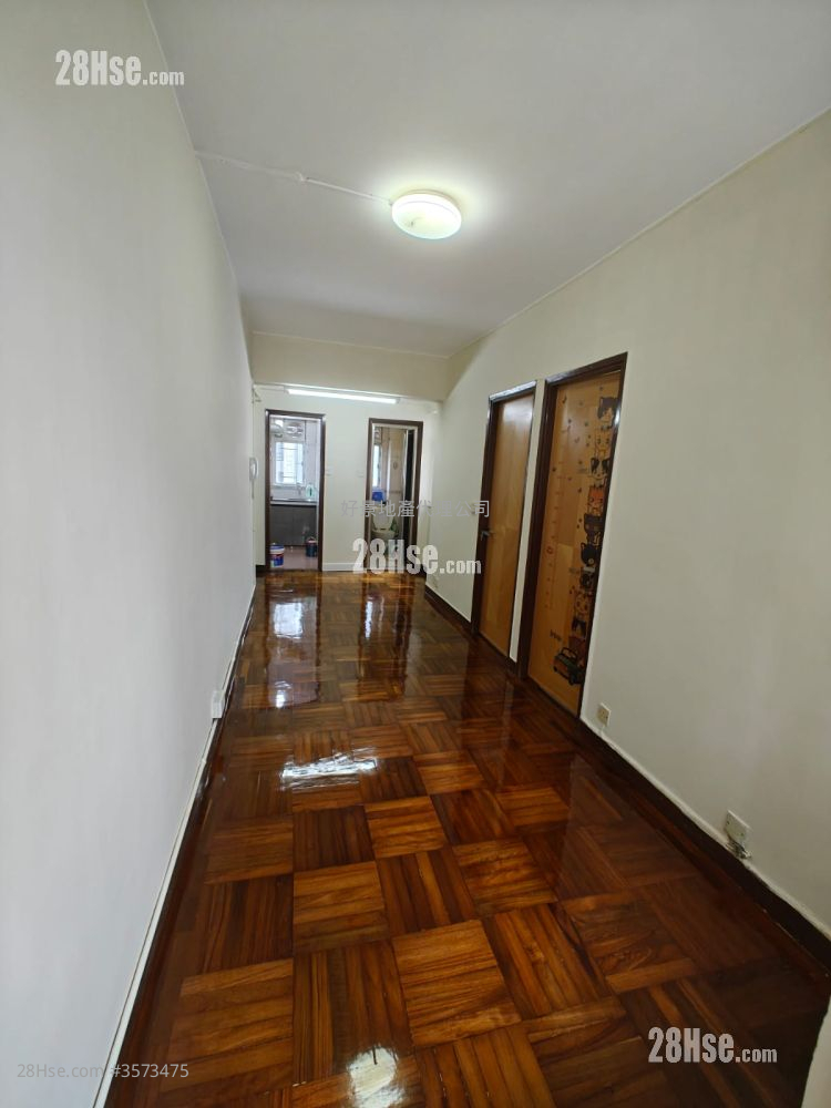 Fung Yeung Court Rental 2 Bedrooms , 1 Bathroom 385 ft² ( 35.8 m² )