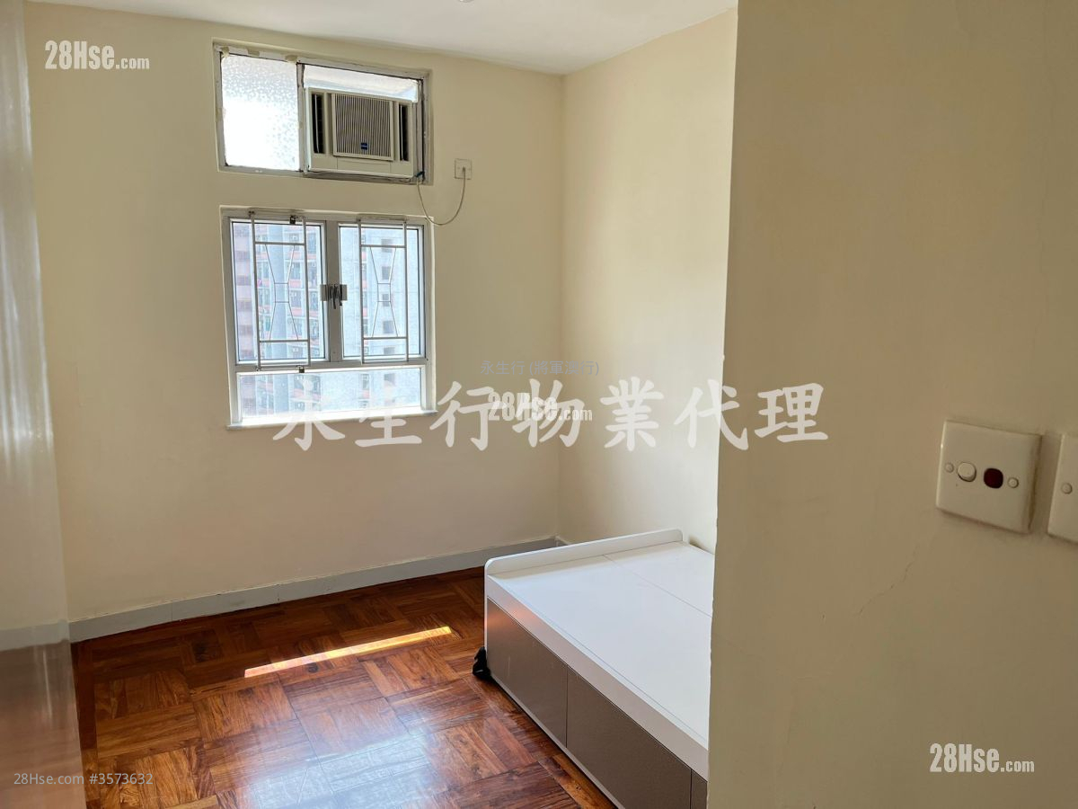Fu Ning Garden Sell 2 Bedrooms , 1 Bathroom 495 ft² ( 46.0 m² )