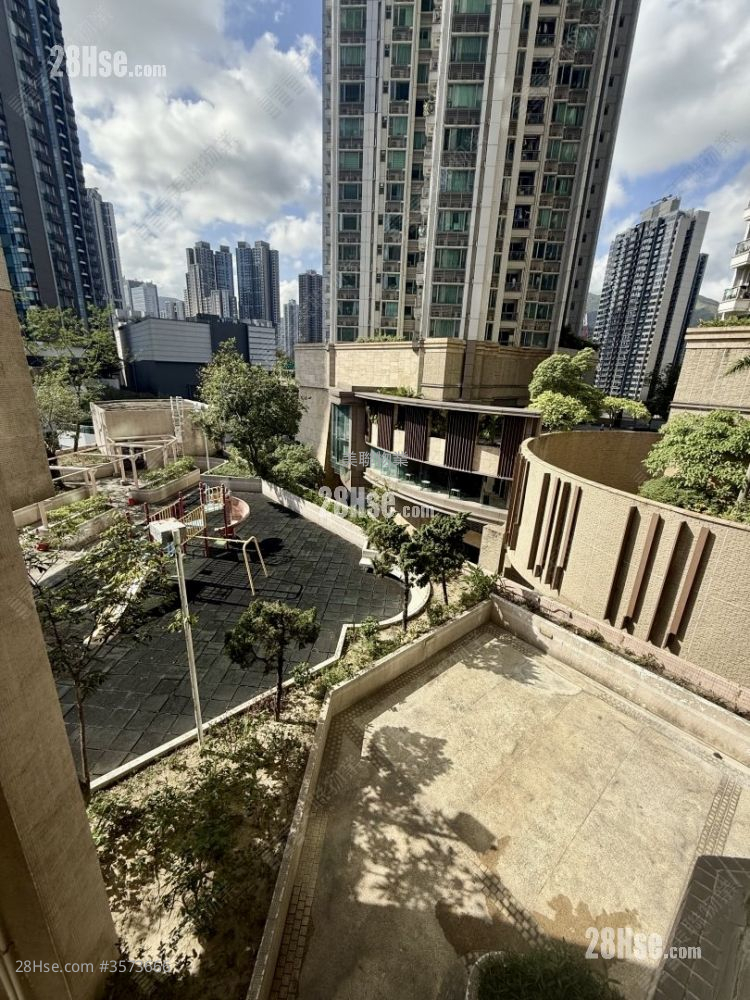 Waterside Plaza Sell 3 Bedrooms , 1 Bathroom 533 ft² ( 49.5 m² )
