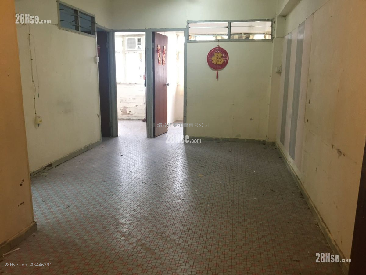 Fung Yuen Building Sell 3 Bedrooms , 1 Bathroom 502 ft² ( 46.6 m² )