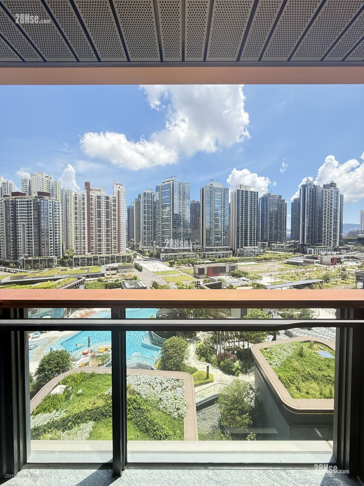 Cullinan Sky Rental 296 ft² ( 27.5 m² )