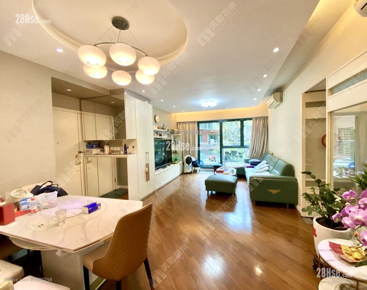 The Balmoral Sell 4 Bedrooms , 2 Bathrooms 1,129 ft² ( 104.9 m² )
