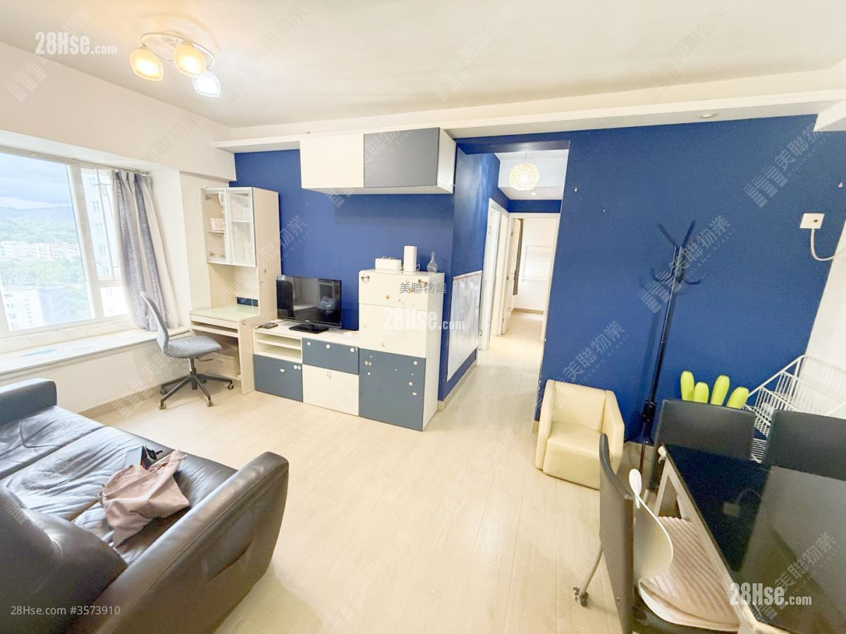 Fanling Centre Rental 3 Bedrooms , 1 Bathroom 512 ft² ( 47.6 m² )