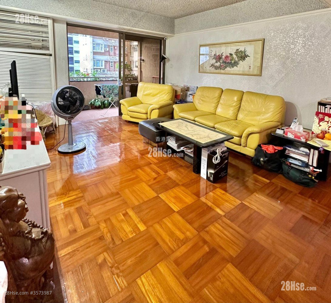Cumine Court Sell 3 Bedrooms , 3 Bathrooms 1,457 ft² ( 135.4 m² )